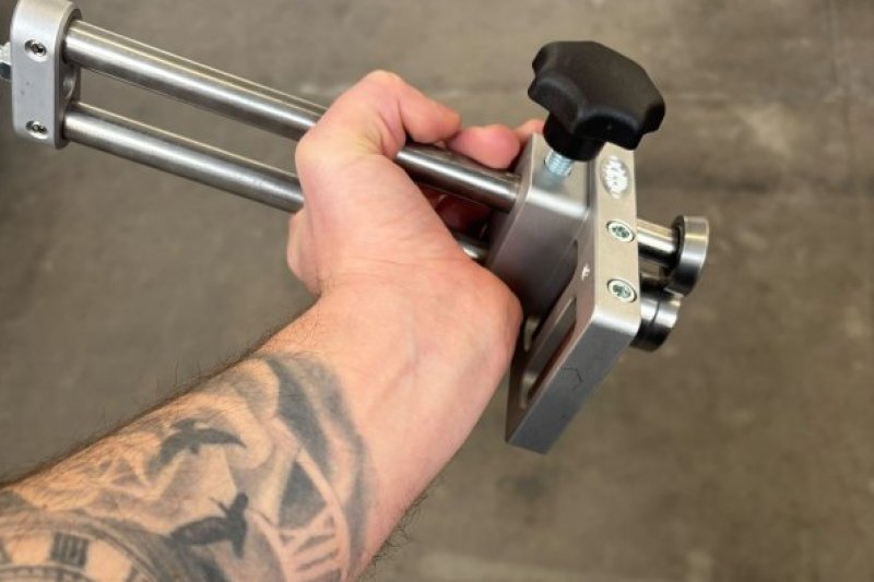 Een strakke staande fels van 25 mm zonder grote machine?